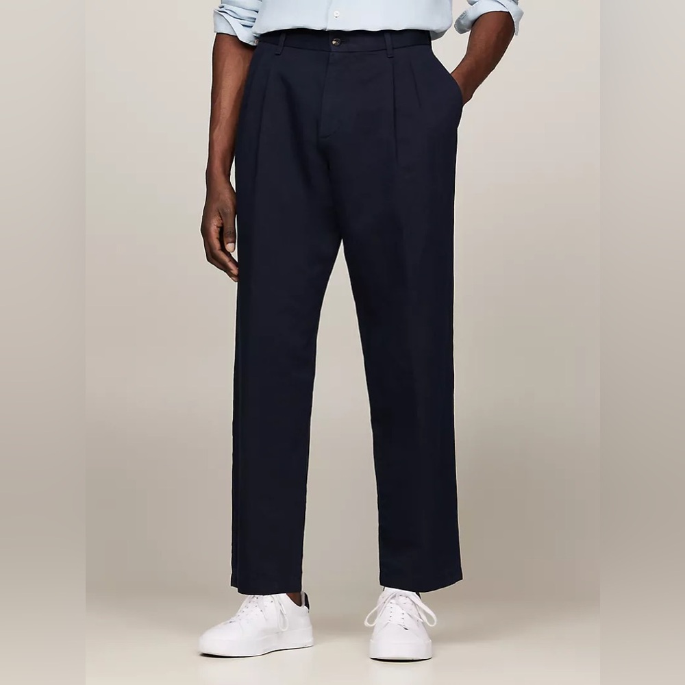 Tommy Hilfiger Pleated Chino Pants Mens 30/30 Navy Straight Leg Casual Office